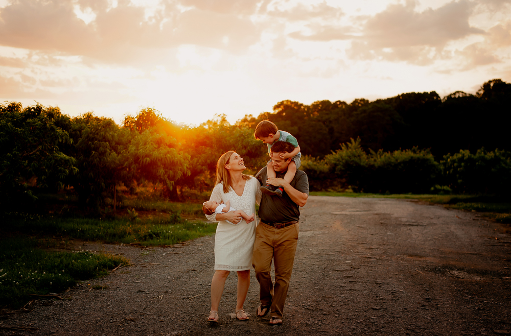 Kimm Dinsmore and her family (photo by Devon Anne Photography)